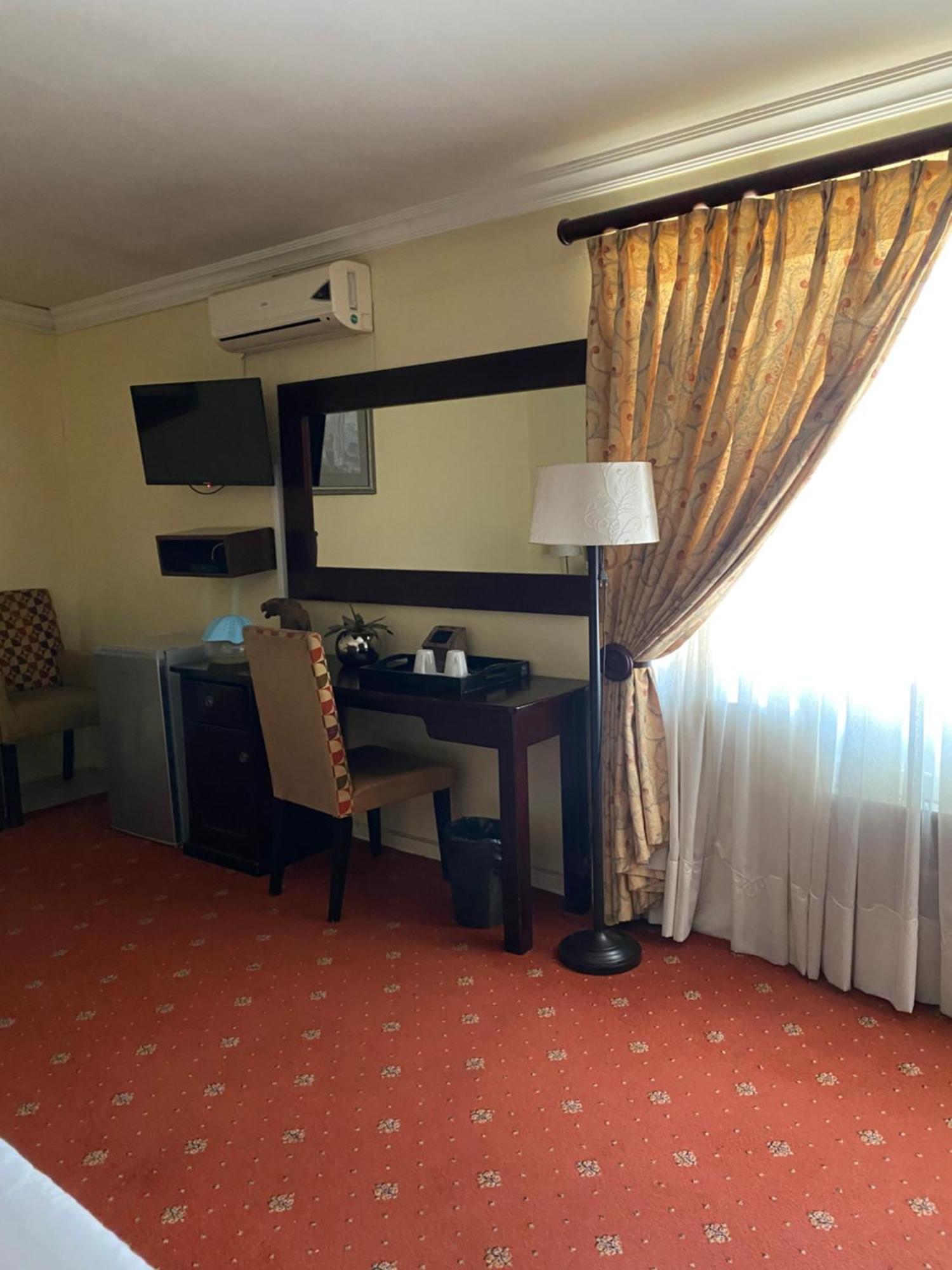 Madlula'S Guesthouse Pietermaritzburg Ngoại thất bức ảnh