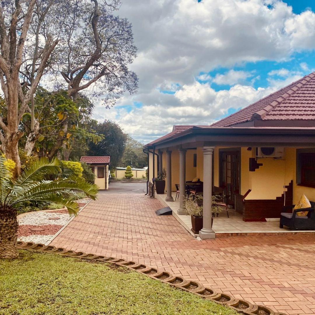 Madlula'S Guesthouse Pietermaritzburg Ngoại thất bức ảnh