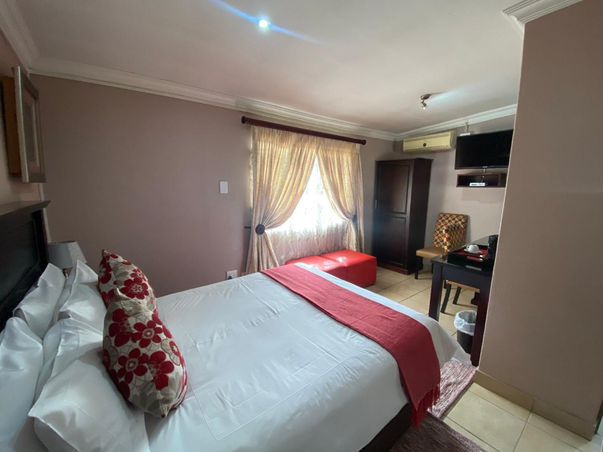 Madlula'S Guesthouse Pietermaritzburg Ngoại thất bức ảnh