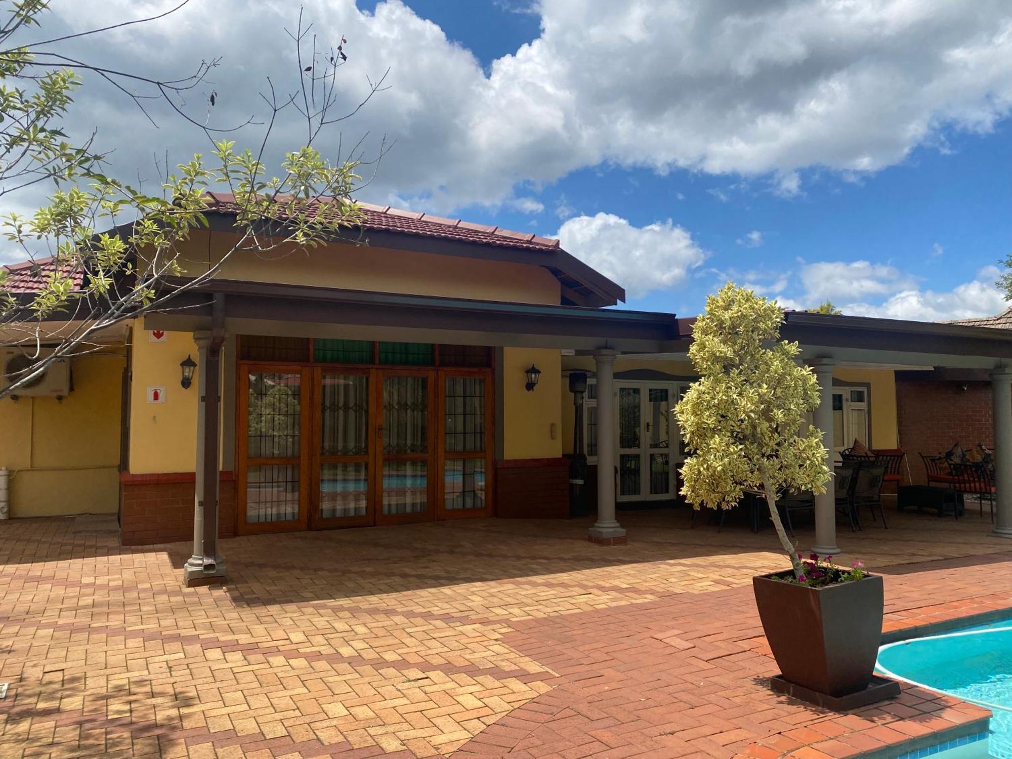 Madlula'S Guesthouse Pietermaritzburg Ngoại thất bức ảnh